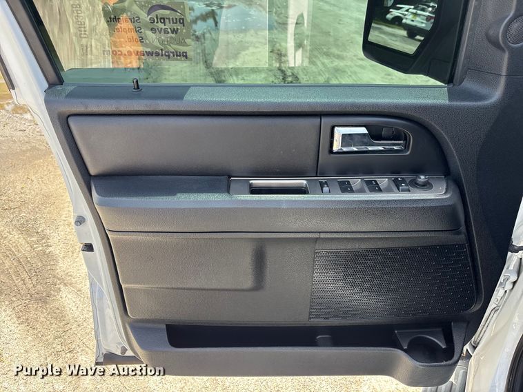 image for item DU6398 2017 Ford Expedition SUV