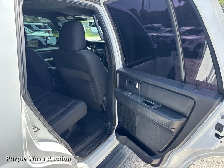 image for item DU6398 2017 Ford Expedition SUV