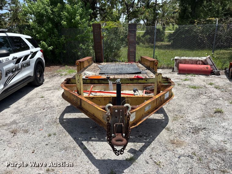 image for item DU6402 2004 Belshe equipment trailer