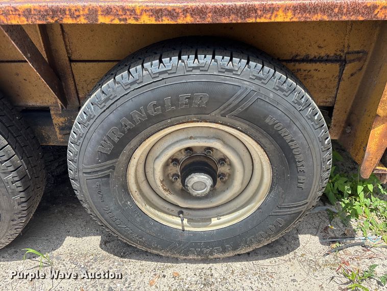 image for item DU6402 2004 Belshe equipment trailer