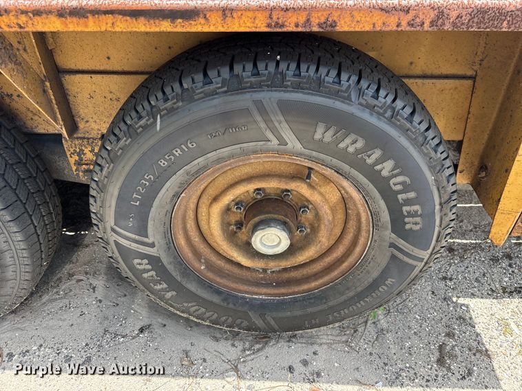 image for item DU6402 2004 Belshe equipment trailer