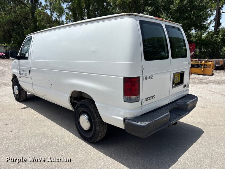 image for item DU6403 2006 Ford E250 van