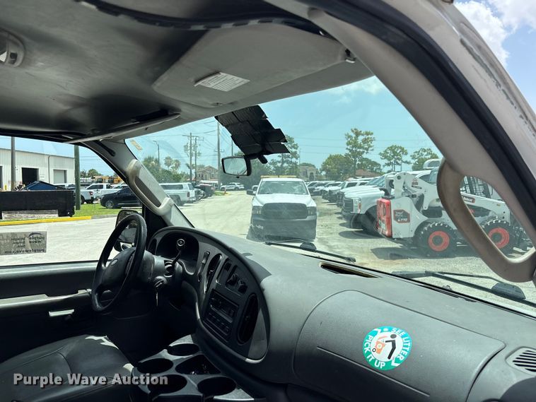 image for item DU6403 2006 Ford E250 van