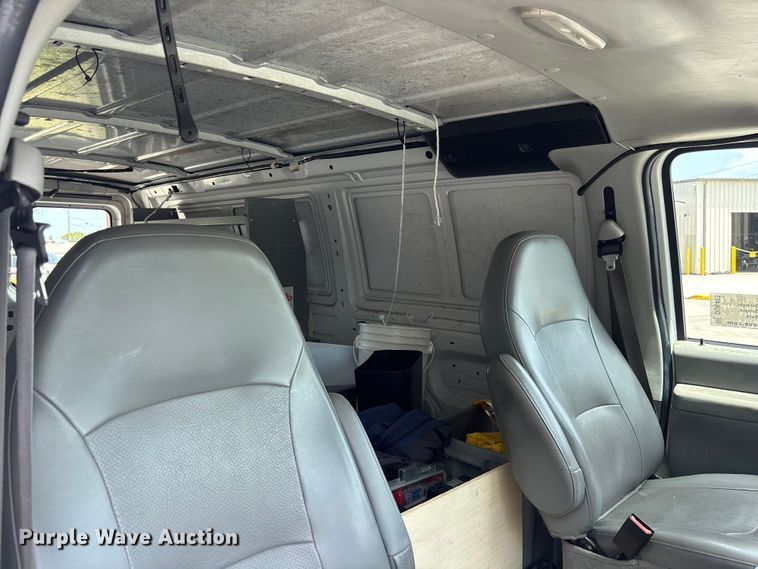 image for item DU6403 2006 Ford E250 van