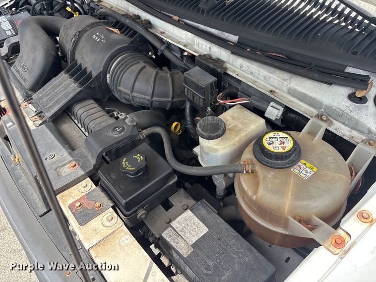 image for item DU6403 2006 Ford E250 van