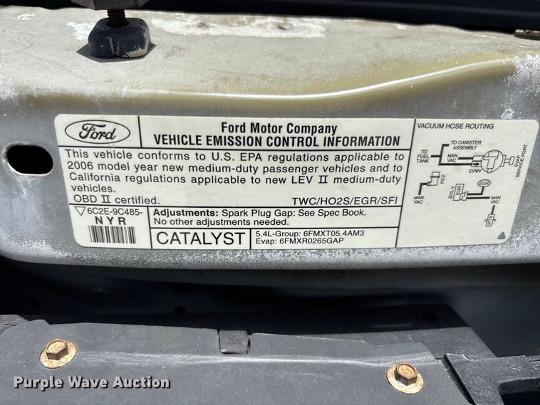 image for item DU6403 2006 Ford E250 van
