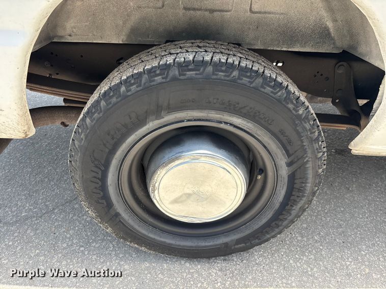 image for item DU6403 2006 Ford E250 van