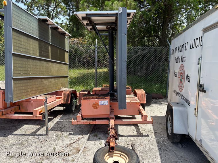 image for item DU6407 2004 AMERICAN SIGNAL COMPANY message board trailer