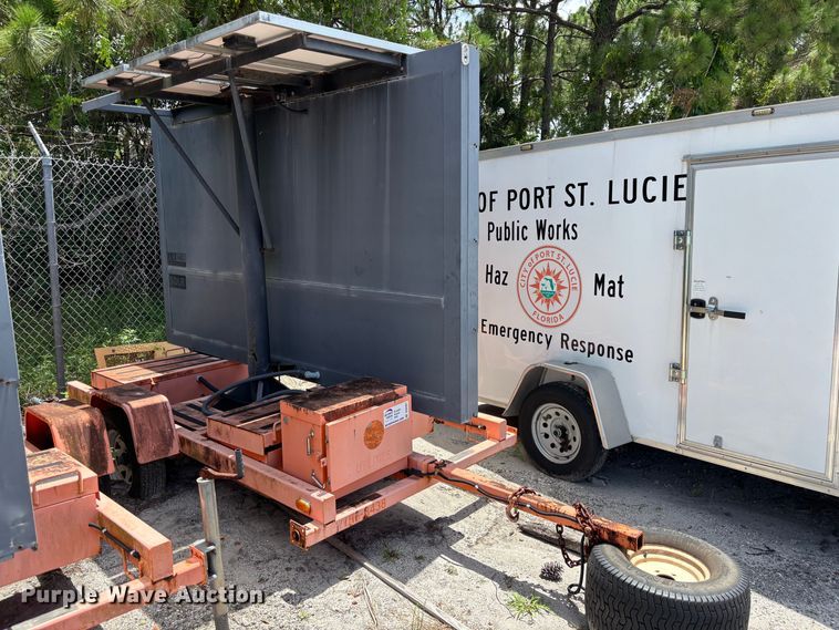 image for item DU6407 2004 AMERICAN SIGNAL COMPANY message board trailer
