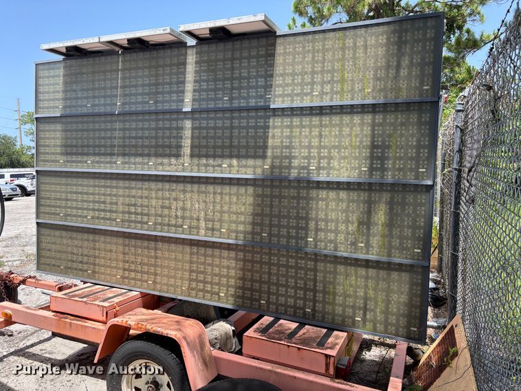 image for item DU6407 2004 AMERICAN SIGNAL COMPANY message board trailer
