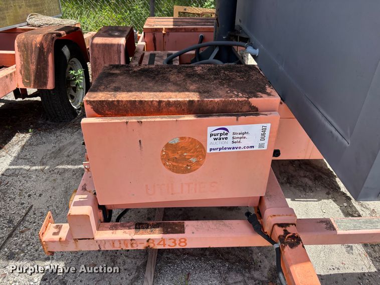 image for item DU6407 2004 AMERICAN SIGNAL COMPANY message board trailer