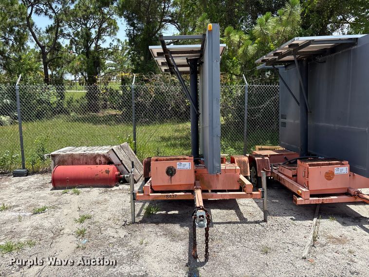 image for item DU6408 2004 American Signal Company message board trailer