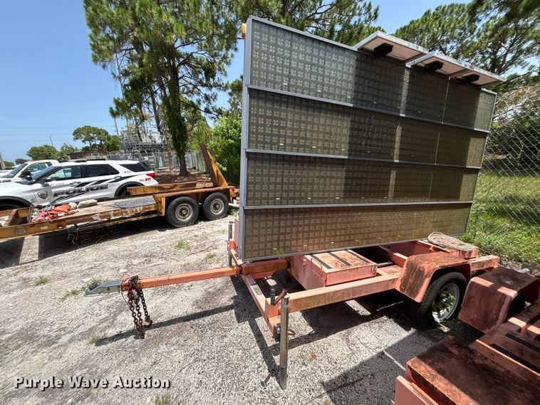 image for item DU6408 2004 American Signal Company message board trailer
