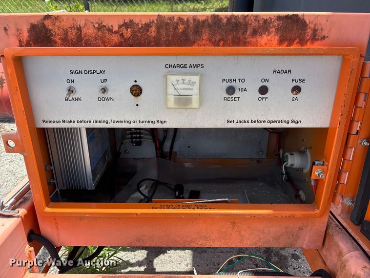 image for item DU6408 2004 American Signal Company message board trailer