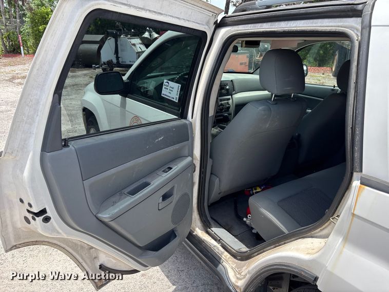 image for item DU6409 2006 Jeep Grand Cherokee SUV