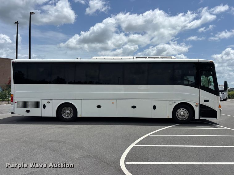image for item DU6416 2009 Freightliner XB transit bus