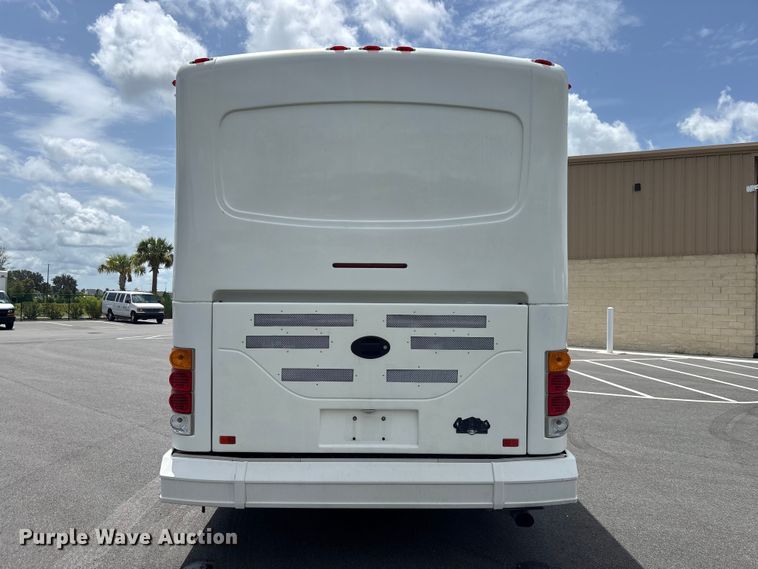 image for item DU6416 2009 Freightliner XB transit bus