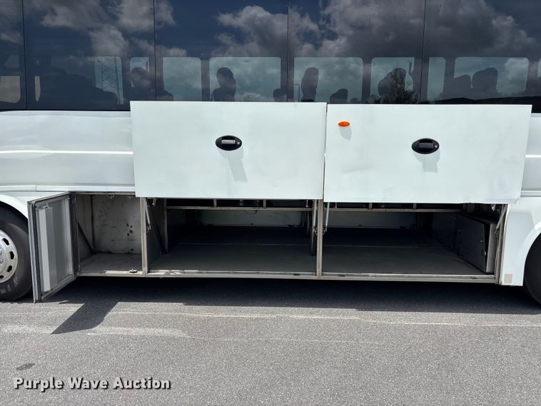 image for item DU6416 2009 Freightliner XB transit bus