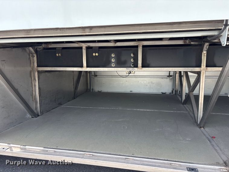 image for item DU6416 2009 Freightliner XB transit bus