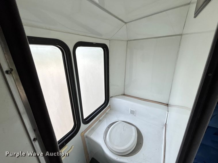 image for item DU6416 2009 Freightliner XB transit bus