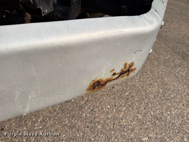 image for item DV8522 1996 Ford LT9000 water truck