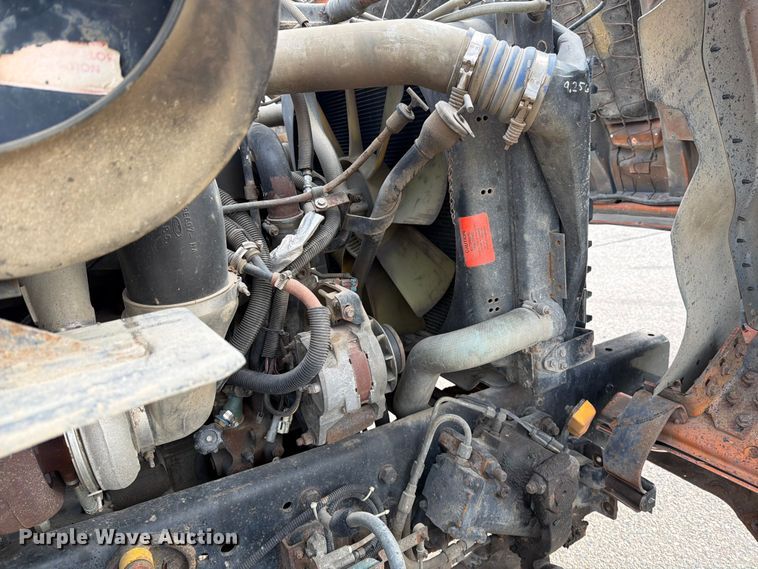 image for item DV8522 1996 Ford LT9000 water truck