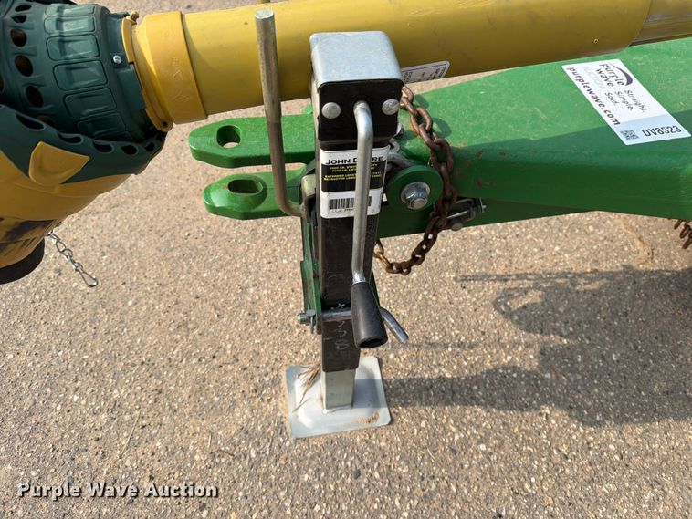 image for item DV8523 2019 John Deere M15 batwing rotary mower