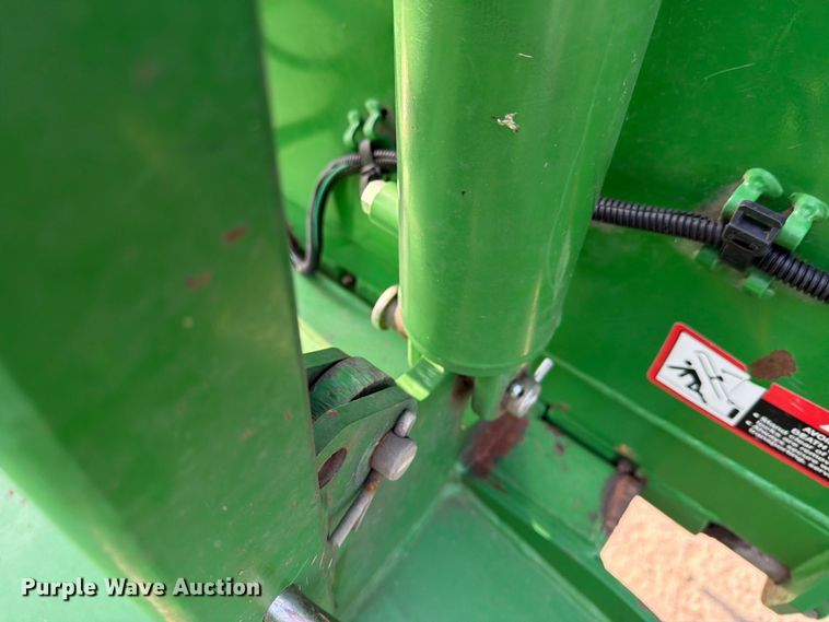 image for item DV8523 2019 John Deere M15 batwing rotary mower