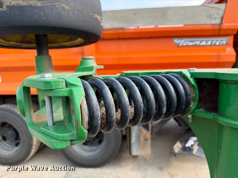 image for item DV8523 2019 John Deere M15 batwing rotary mower