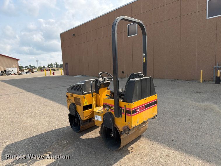 image for item DV8524 Stone WP3100R double drum vibratory roller
