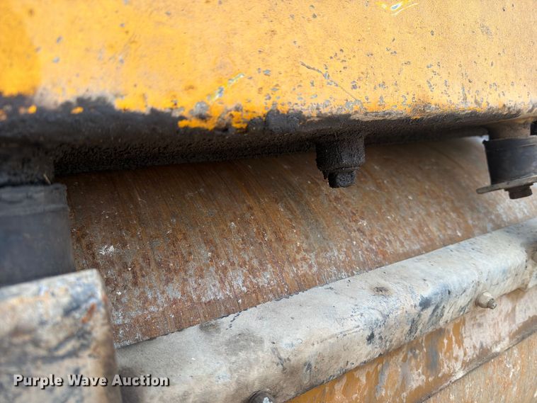 image for item DV8524 Stone WP3100R double drum vibratory roller