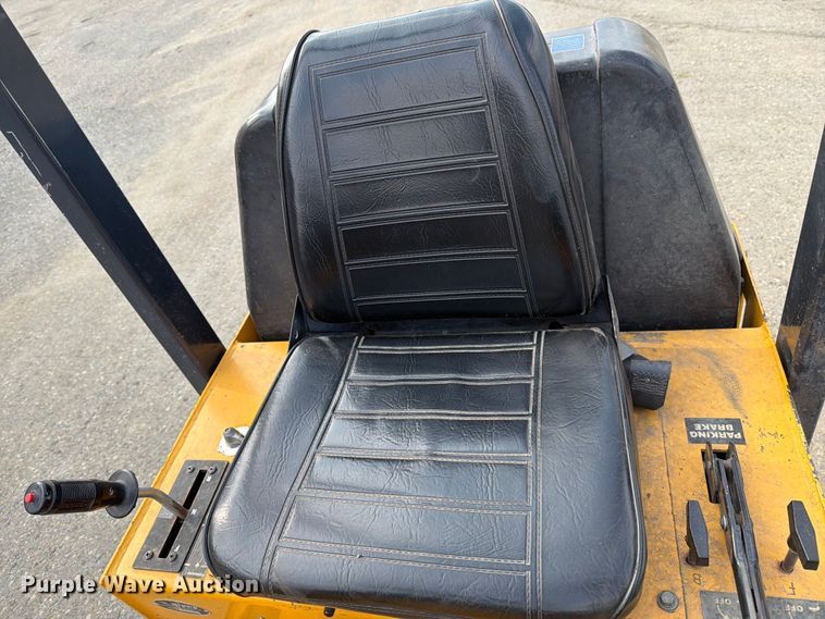 image for item DV8524 Stone WP3100R double drum vibratory roller