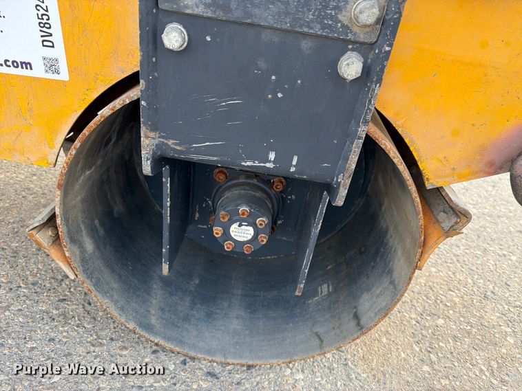 image for item DV8524 Stone WP3100R double drum vibratory roller