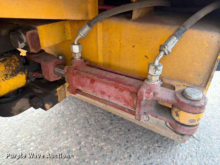 image for item DV8524 Stone WP3100R double drum vibratory roller