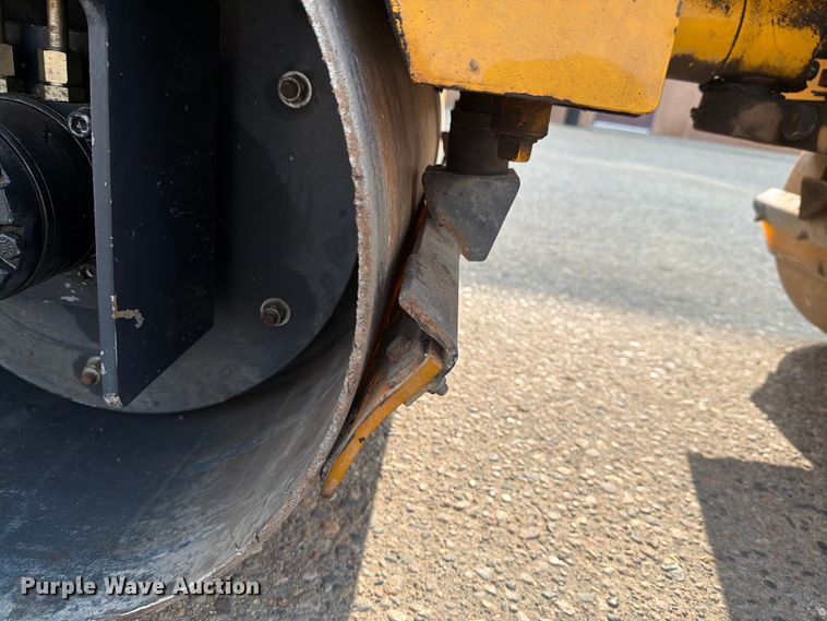 image for item DV8524 Stone WP3100R double drum vibratory roller