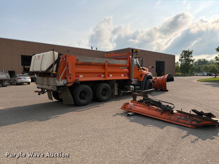 image for item DV8525 2013 International Workstar 7600 dump truck
