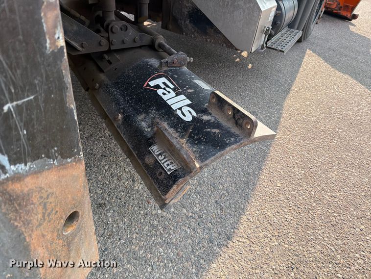 image for item DV8525 2013 International Workstar 7600 dump truck
