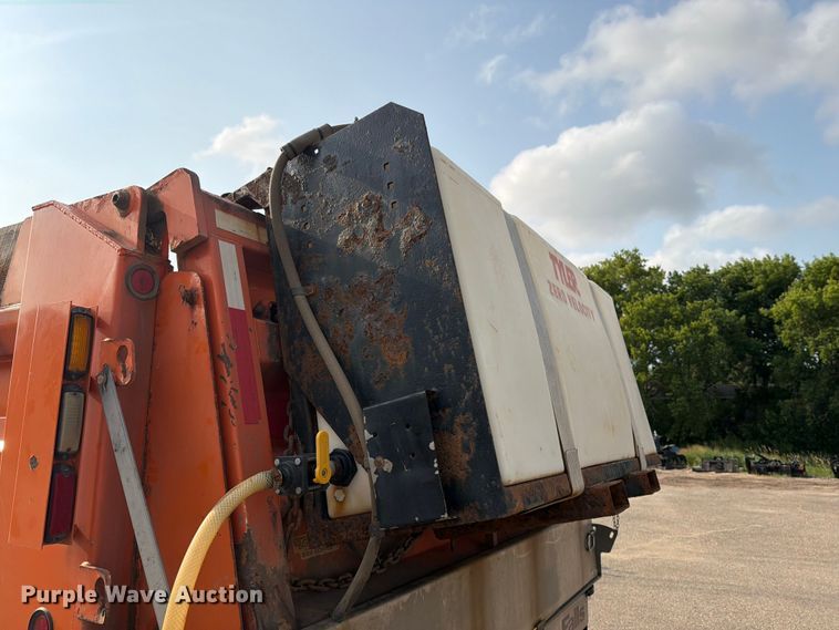 image for item DV8525 2013 International Workstar 7600 dump truck