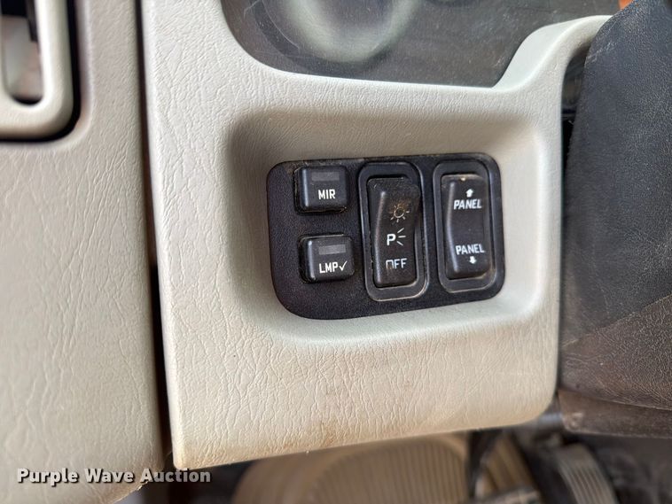 image for item DV8525 2013 International Workstar 7600 dump truck