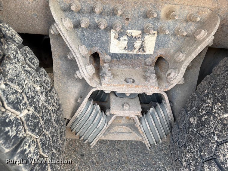 image for item DV8525 2013 International Workstar 7600 dump truck