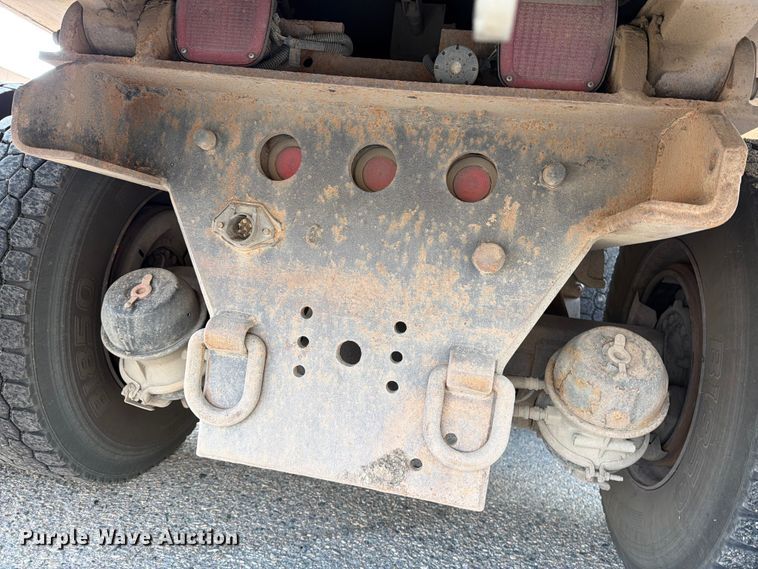 image for item DV8525 2013 International Workstar 7600 dump truck