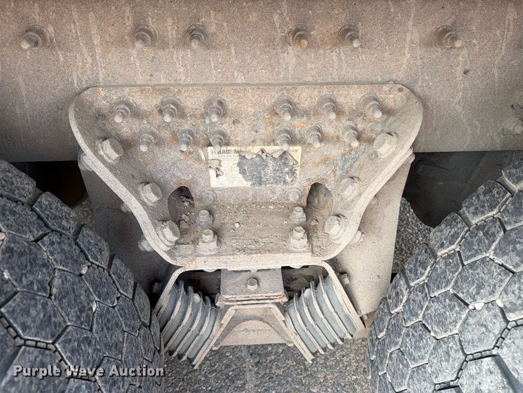 image for item DV8525 2013 International Workstar 7600 dump truck