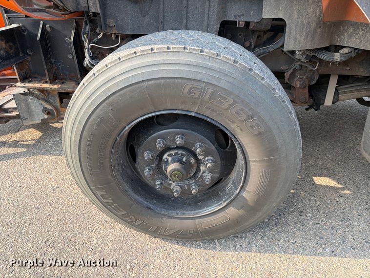 image for item DV8525 2013 International Workstar 7600 dump truck
