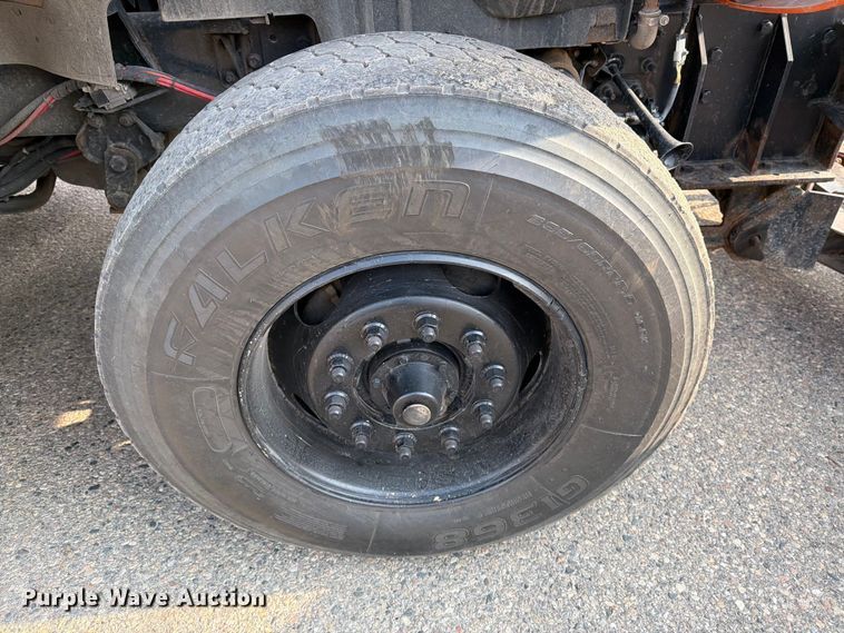 image for item DV8525 2013 International Workstar 7600 dump truck