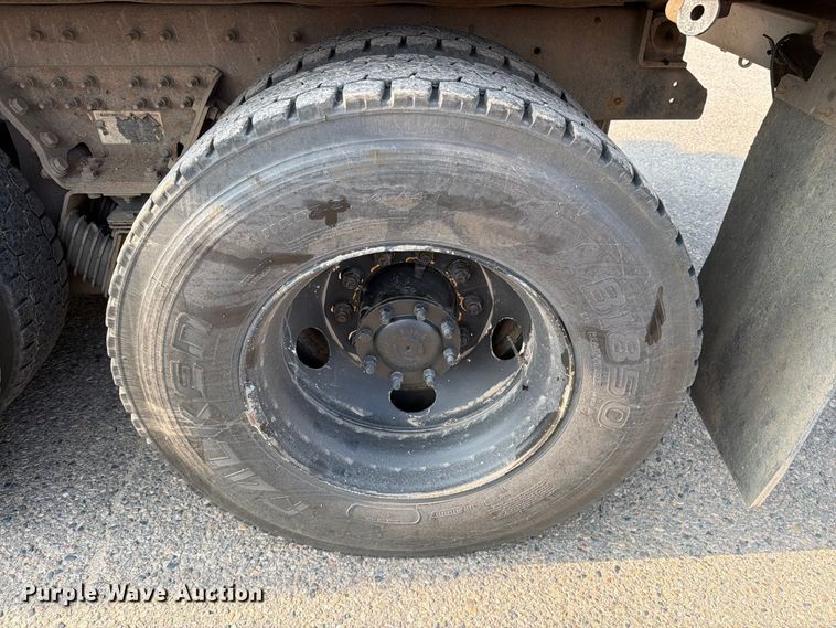 image for item DV8525 2013 International Workstar 7600 dump truck