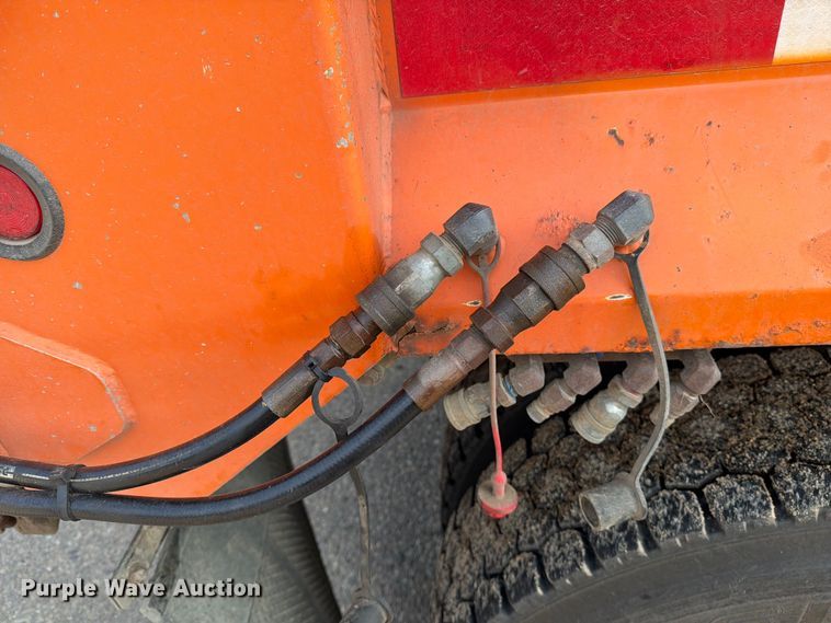 image for item DV8525 2013 International Workstar 7600 dump truck