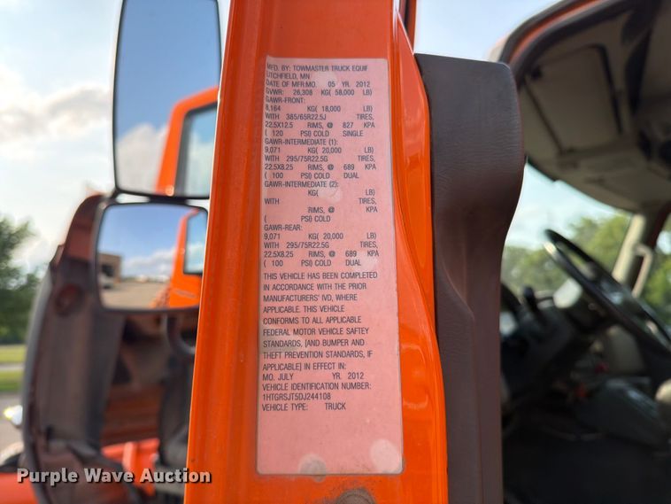 image for item DV8525 2013 International Workstar 7600 dump truck