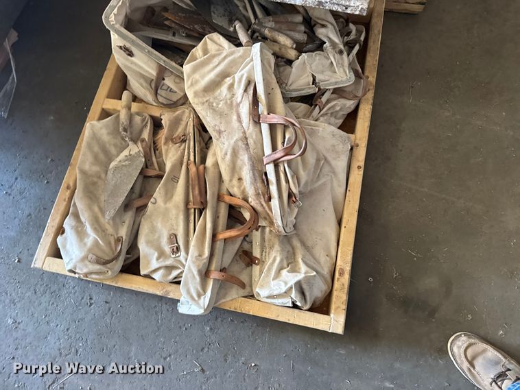 image for item DY3061 Masonry tools