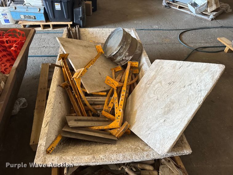 image for item DY3061 Masonry tools