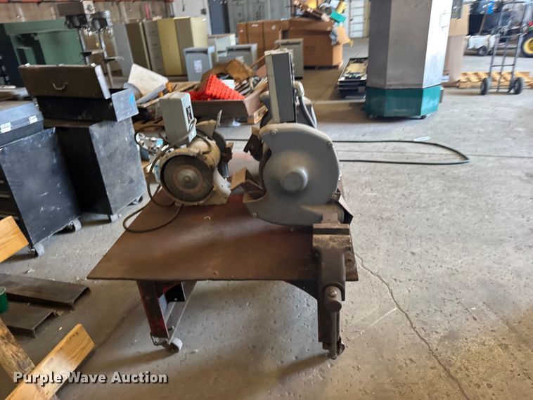 image for item DY3064 Tools